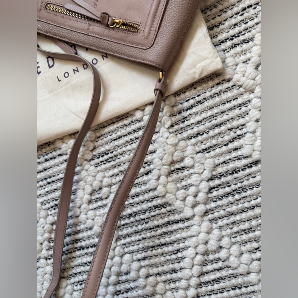 Ted Baker Crossbody - Picture 5 of 8
